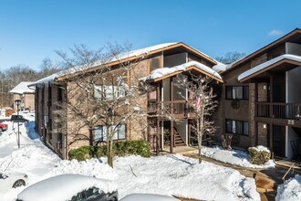 Acacia Lumberton Manor in Lumberton, NJ - Building Photo - Building Photo