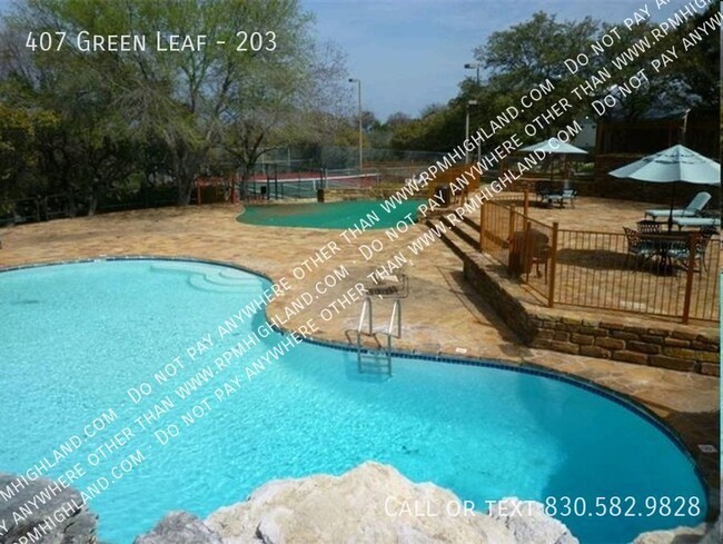 407 Green Leaf in Horseshoe Bay, TX - Building Photo - Building Photo