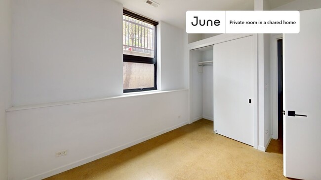 property at 2122 S Hoyne Ave