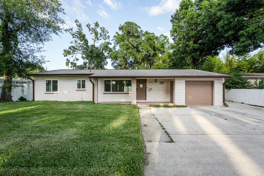2009 S Osceola Ave in Orlando, FL - Building Photo