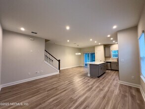 12017 Calvesta St in Jacksonville, FL - Building Photo - Building Photo