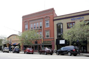 Albany Apartments in Colorado Springs, CO - Building Photo
