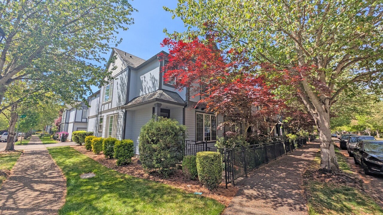 1248 SE Bianca St in Hillsboro, OR - Building Photo