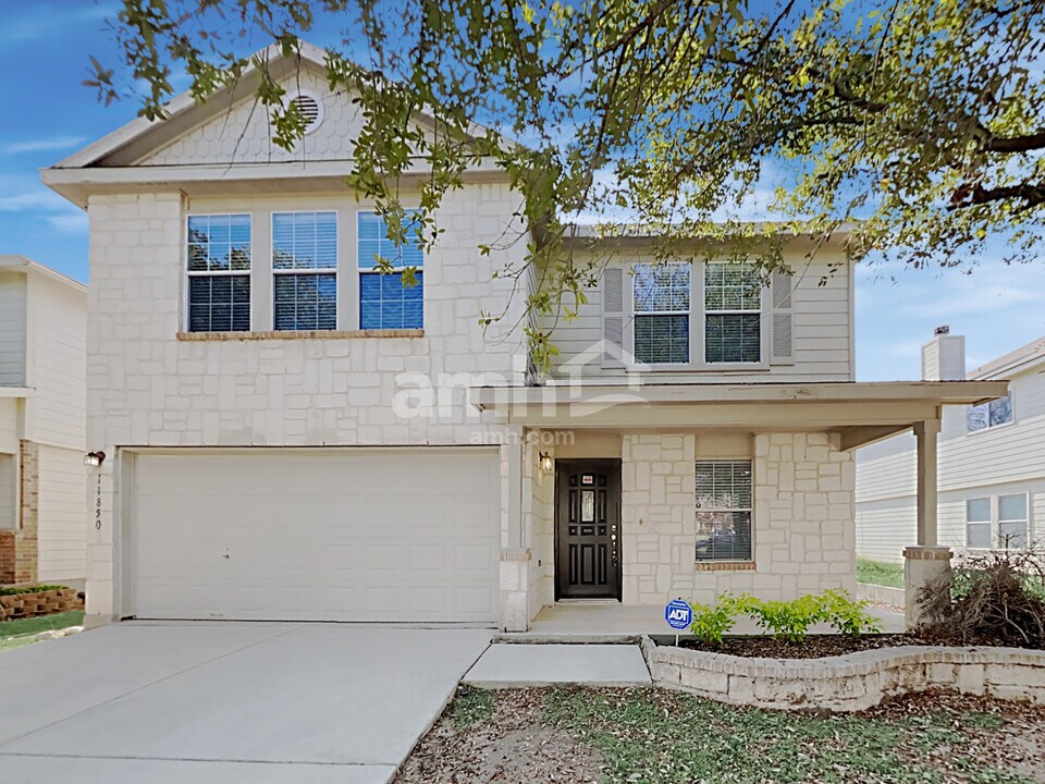 11850 Briarton Wls in San Antonio, TX - Building Photo