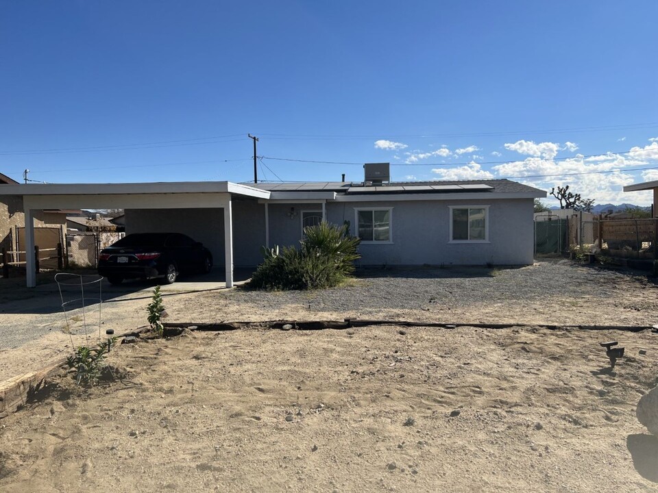 6317 Linda Lee Dr in Yucca Valley, CA - Building Photo