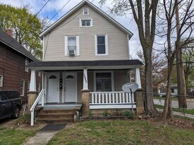 1023 Washington Ave, Unit 1