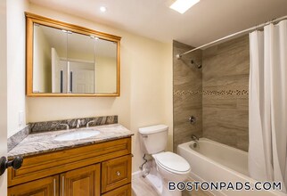 757 Highland Ave in Needham, MA - Building Photo - Building Photo