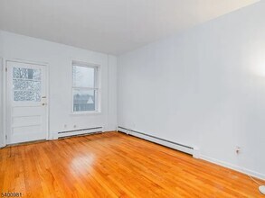 502 Washington Ave in Belleville, NJ - Building Photo - Building Photo