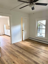 14 Willow St, Unit 4 in Old Town, ME - Building Photo - Building Photo