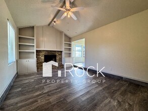 8720 Oakridge Dr in Midwest City, OK - Foto de edificio - Building Photo