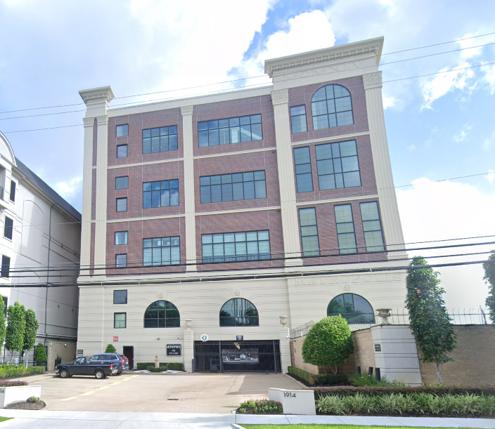 The Metropolis Lofts in Houston, TX - Building Photo