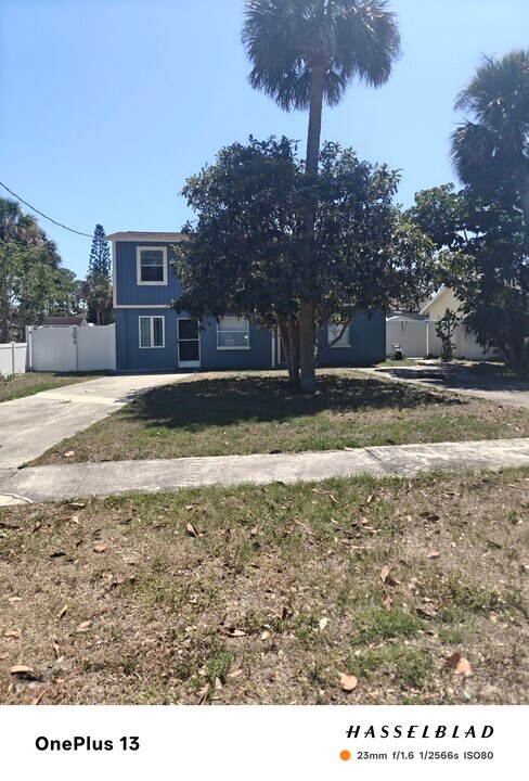 311 Parker Dr, Unit 311 Parker Drive in Titusville, FL - Building Photo