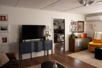 170 N Arnaz St in Ojai, CA - Building Photo - Building Photo