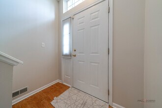 1719 Sienna Ct in Wheeling, IL - Building Photo - Building Photo