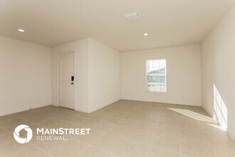 1688 Gopher Tree St in Mascotte, FL - Building Photo - Building Photo