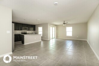 123 Violet Ct, Unit 3210 in Poinciana, FL - Building Photo - Building Photo