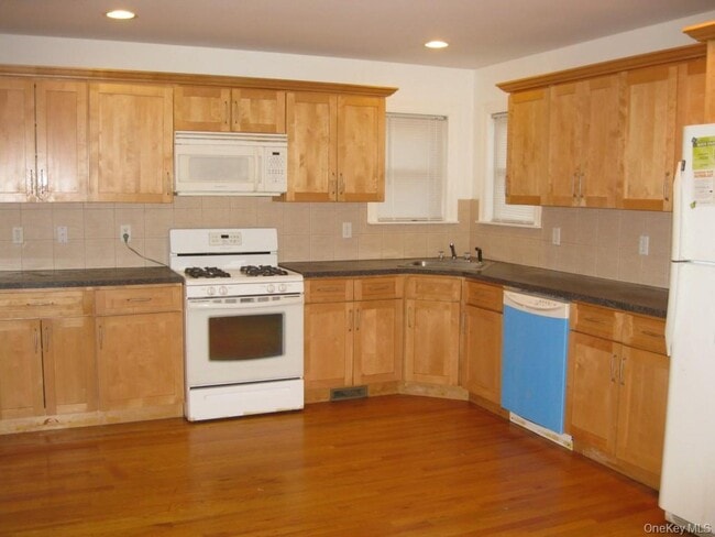 622 S 6th Ave in Mount Vernon, NY - Building Photo - Building Photo