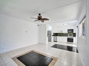 2750 NE 28th Ct in Lighthouse Point, FL - Building Photo - Building Photo