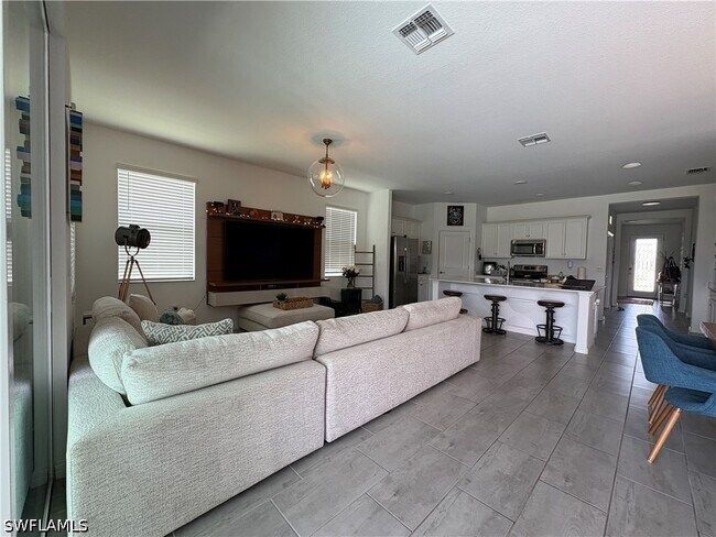 2458 Orchard St in Naples, FL - Building Photo - Building Photo