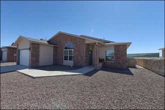 14408 Escalera Dr in Horizon City, TX - Building Photo - Building Photo
