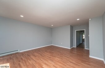 1099 Ringwood Ave in Wanaque, NJ - Building Photo - Building Photo