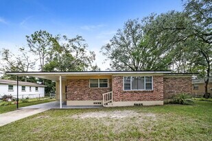 2227 Mc Carty Dr in Jacksonville, FL - Building Photo