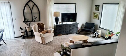 2719 Westwood St W in West Fargo, ND - Building Photo - Building Photo