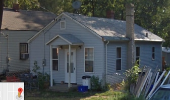 3320 Collins St in Rockford, IL - Building Photo