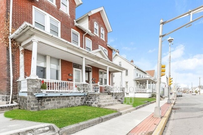 property at 340-342 W Broad St