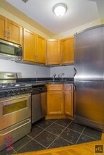 East 13th Street, Unit 3E in New York, NY - Foto de edificio - Building Photo