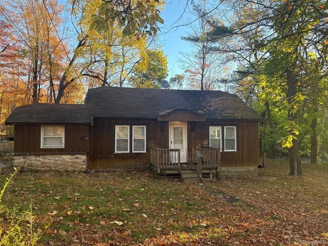 property at 11 Old Turnpike Rd