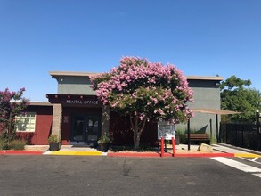 Garden Village in Sacramento, CA - Building Photo - Building Photo