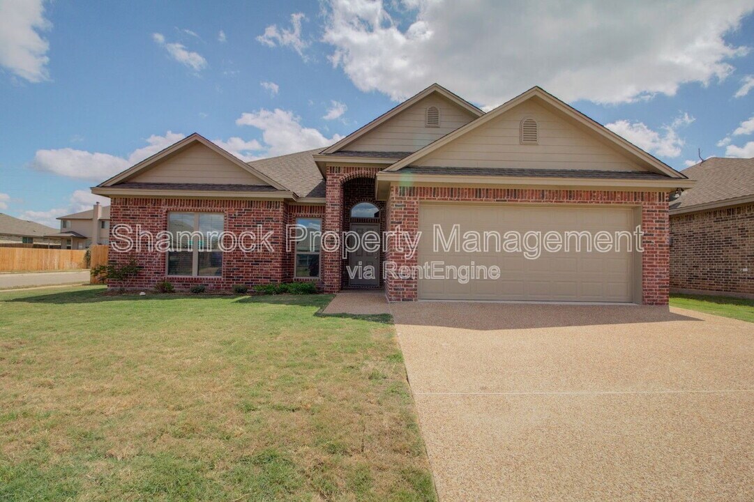 5400 Copper Mountain in Waco, TX - Building Photo
