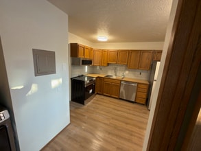 251 McCarrey St in Anchorage, AK - Building Photo - Building Photo