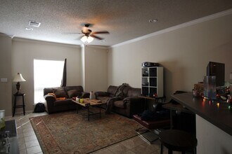 2110 Main St in Lubbock, TX - Building Photo - Building Photo