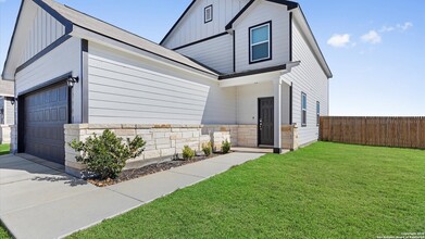 4202 Admirals Bnd, Unit 403 in Converse, TX - Building Photo - Building Photo
