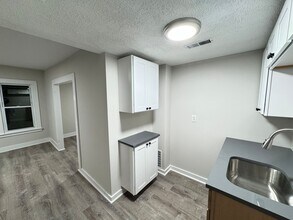 38 Clifton Ave in Ansonia, CT - Building Photo - Building Photo