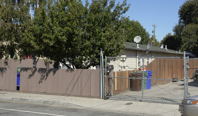 1347 Sanford Ave in San Pablo, CA - Building Photo - Building Photo