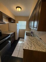 3907 NW 30th Terrace in Lauderdale Lakes, FL - Building Photo