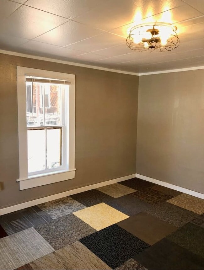 953 Osage Ave in Manitou Springs, CO - Building Photo - Building Photo