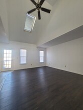 304 Briggs Ave, Unit C in Greenwood, SC - Foto de edificio - Building Photo