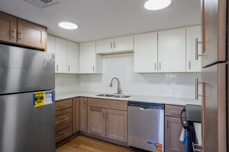 Hidden Grove Apartments in Vicksburg, MS - Building Photo - Interior Photo