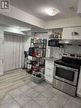 127 Lloyd Sanderson Dr in Brampton, ON - Building Photo - Building Photo