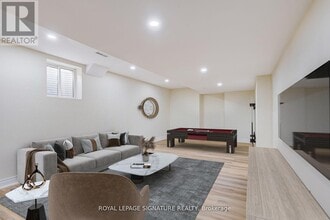 854 Yates Dr in Milton, ON - Building Photo - Building Photo