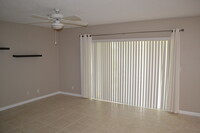 4760 SW 14th Ct in Deerfield Beach, FL - Foto de edificio - Building Photo