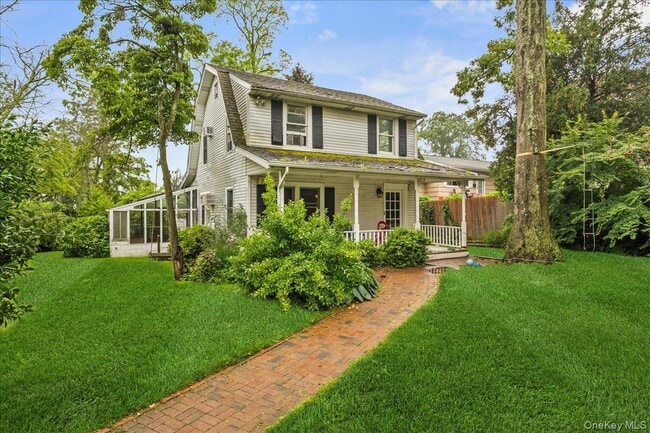 property at 1 Finnin Pl