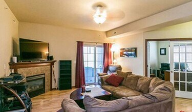 1876 W Benton St in Iowa City, IA - Building Photo - Building Photo