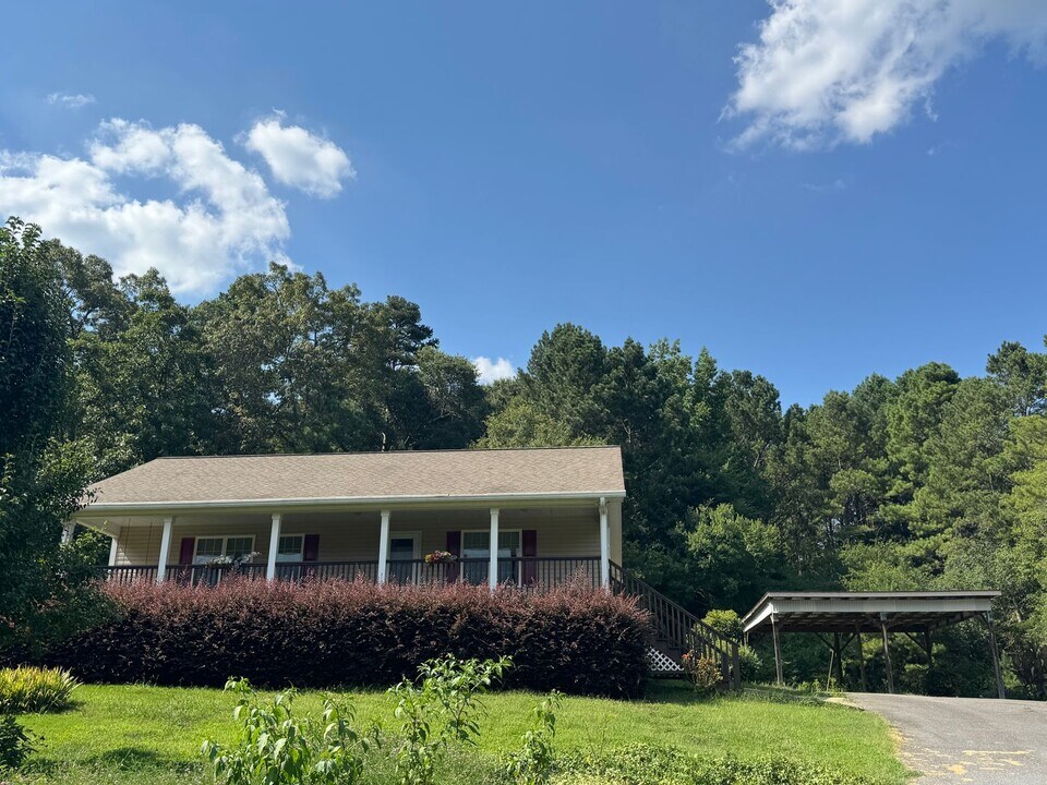 4677 Kingston Hwy in Kingston, GA - Building Photo