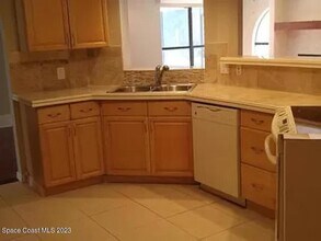 3067 Village Park Dr in Melbourne, FL - Building Photo - Building Photo