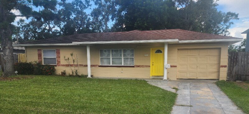 3260 52nd Way N in St. Petersburg, FL - Building Photo